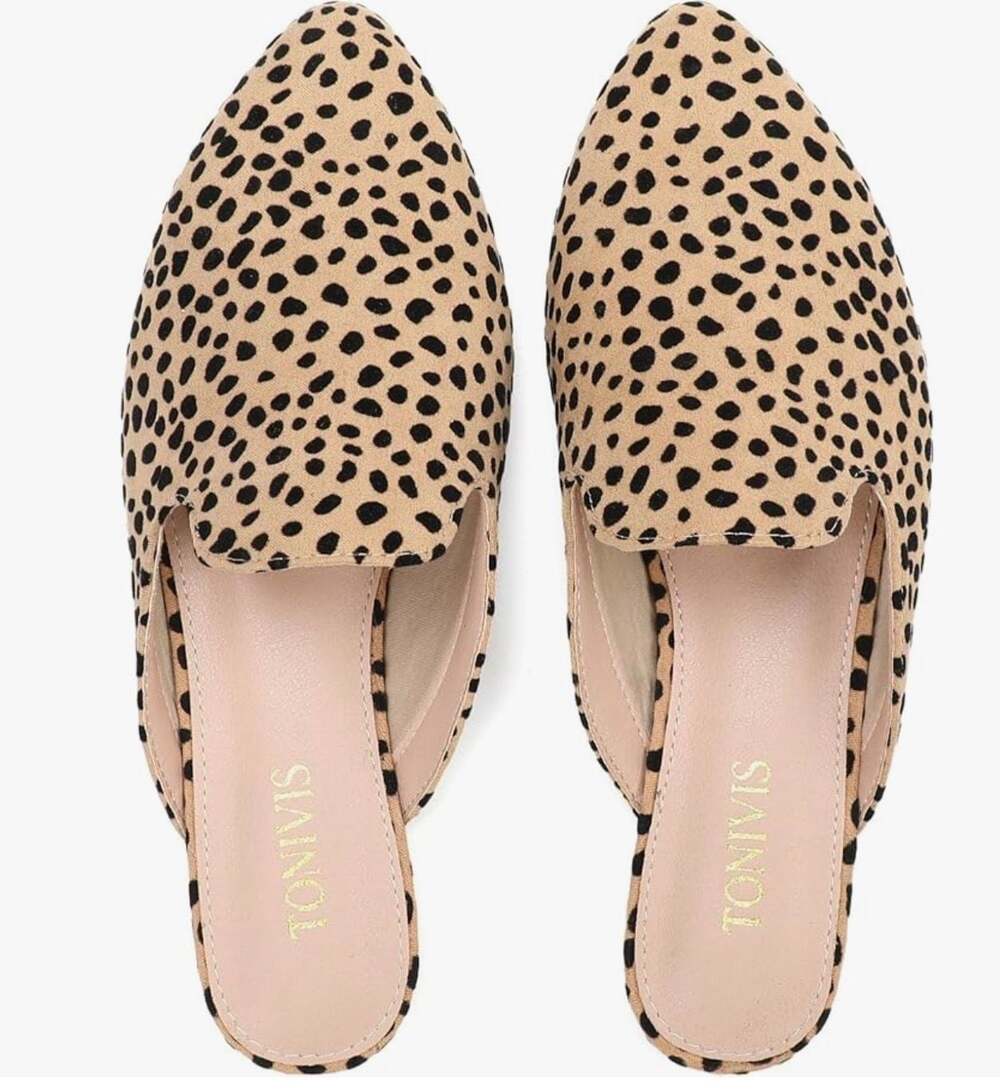 Women’s Pointed Toe Slip-On Flat Mules in Leopard Print Size 10